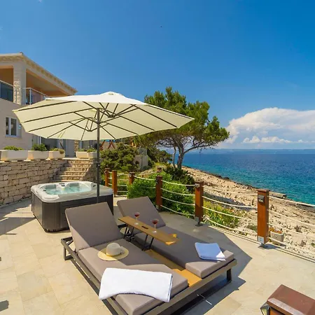 Awesome In Crnja Luka With Kitchen *