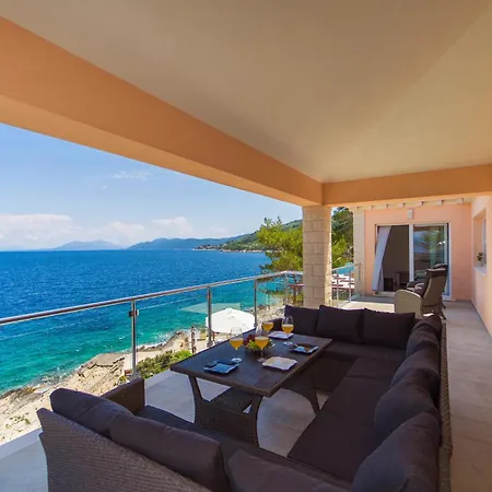 Gorgeous In Crnja Luka 度假居