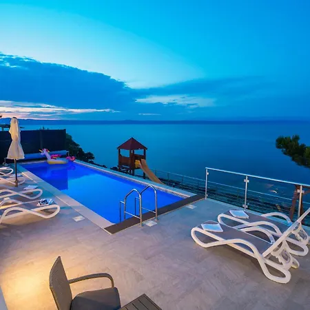 Awesome In Crnja Luka With Kitchen Casa vacanze *