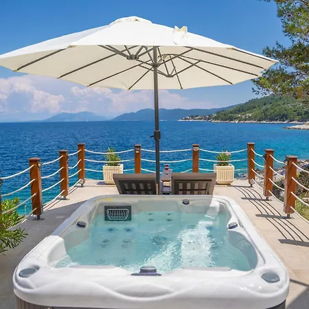 Gorgeous In Crnja Luka 度假居