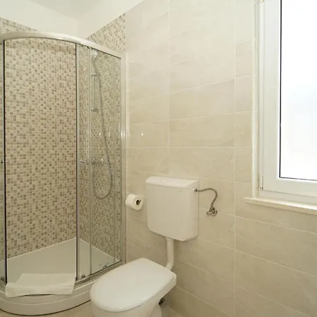 Awesome In Crnja Luka With Kitchen Casa vacanze Prigradica