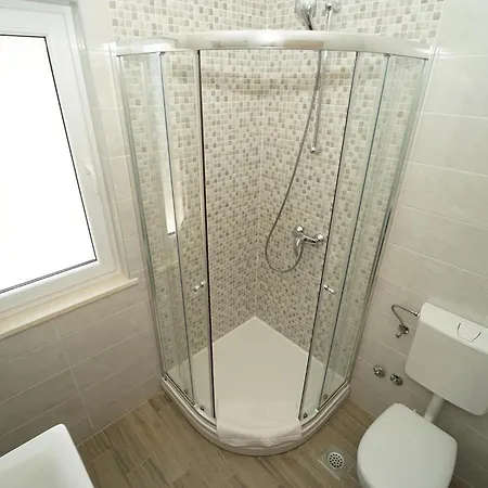 Awesome In Crnja Luka With Kitchen Casa vacanze