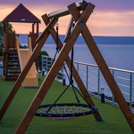 Prázdninový dům Awesome In Crnja Luka With Kitchen