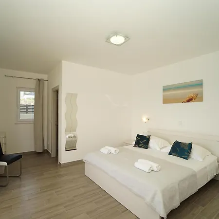 Awesome In Crnja Luka With Kitchen Prázdninový dům *